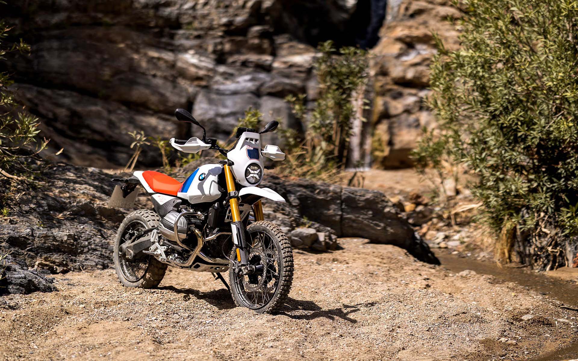 bmw-motorrad-r-12-g-s